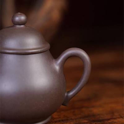 High-Pan Yixing teapot | Zi ni | 140 ml