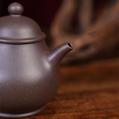 High-Pan Yixing teapot | Zi ni | 140 ml