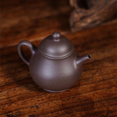 High-Pan Yixing teapot | Zi ni | 140 ml