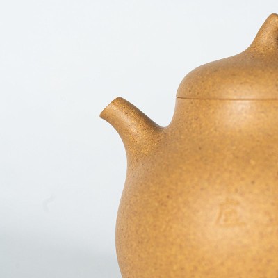 Eggplant Yixing teapot | Gold Duan ni | 180 ml